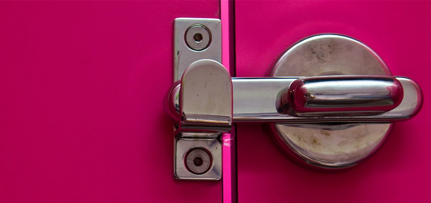 Childproof Gate Lock in Zion, Illinois